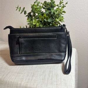 Bougie Buxton Black Leather Clutch Wristlet